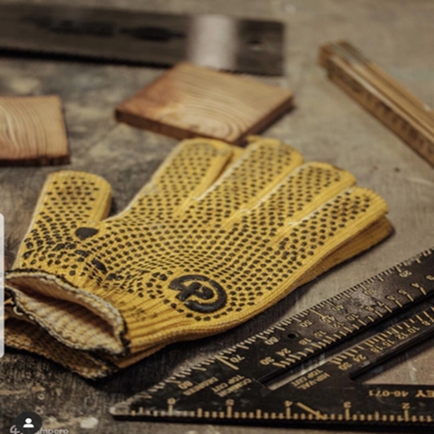 GUANTE DOBLE FAZ ORO MOTEADO NEGRO - Image 4