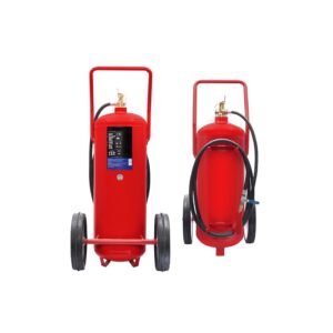 Extintor sobre ruedas a base de agua bajo presión
